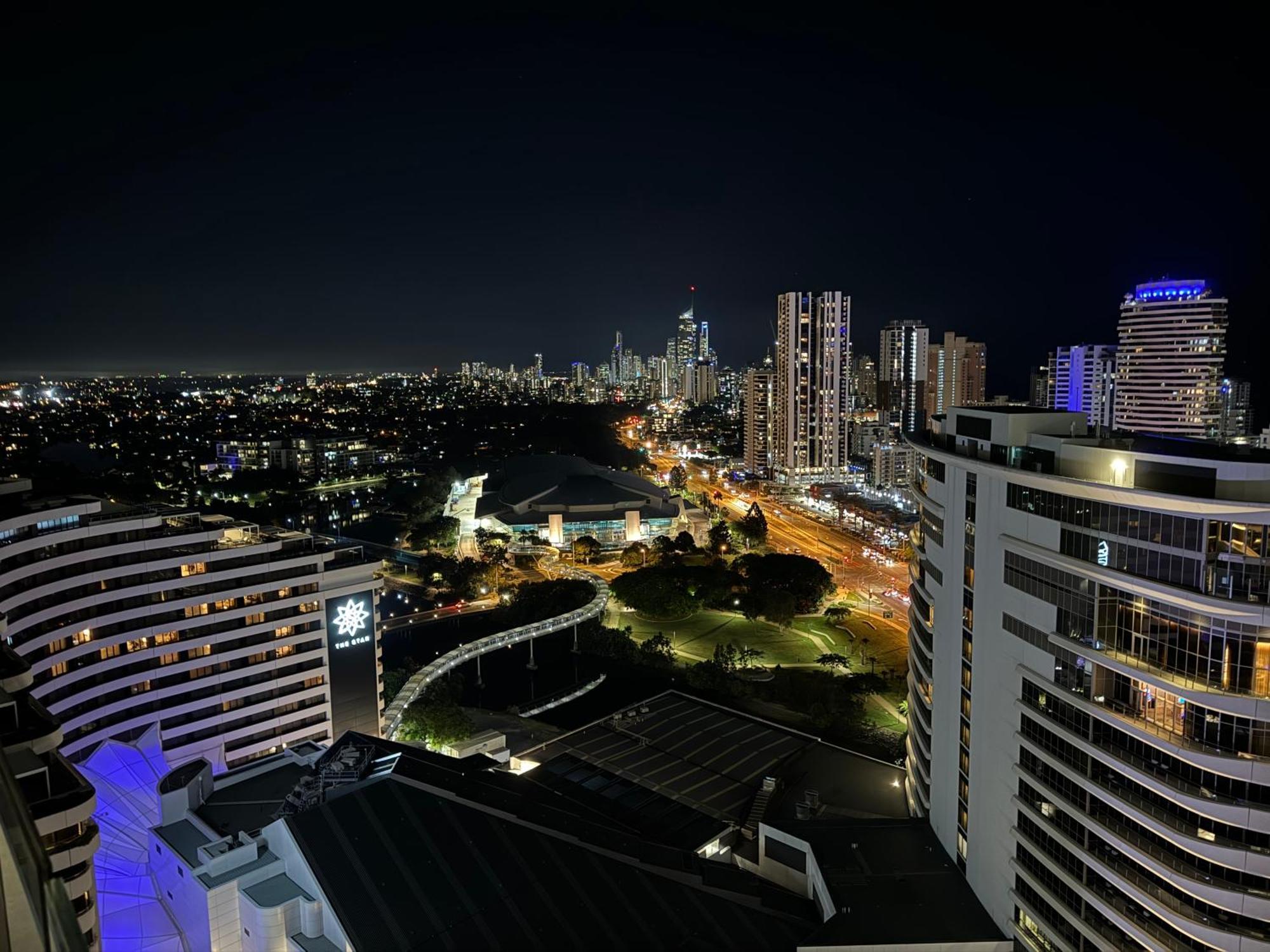 Lamour Ocean View Apartment I In Casino Broadbeach - Free Parking-195Cm Голд-Кост Экстерьер фото